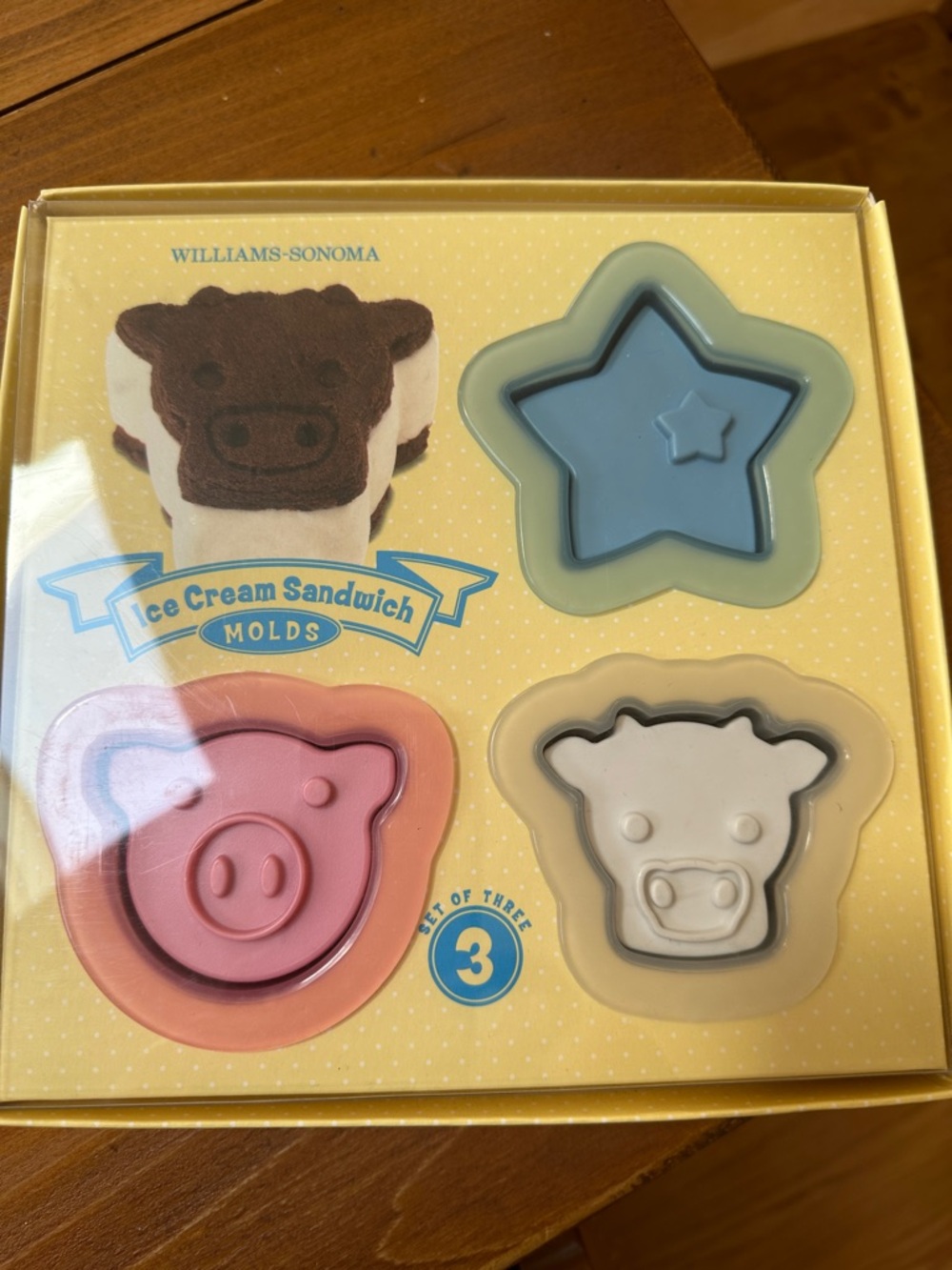 Williams Sonoma Kids Ice Cream Sandwich Molds – Blue Star, Pink Pig, Cream Cow